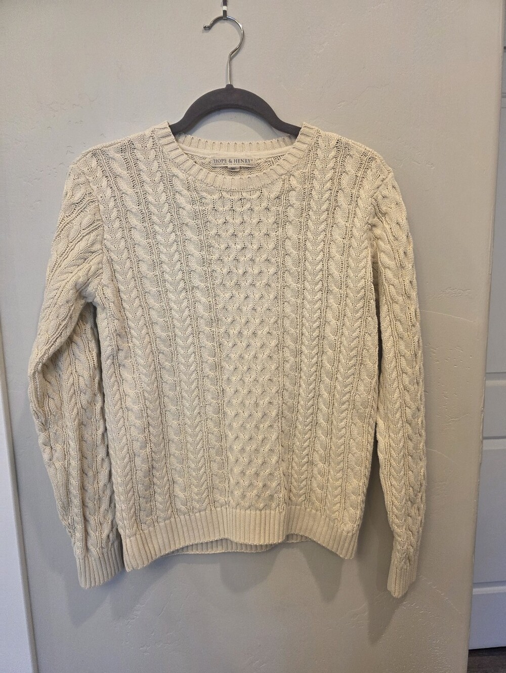 Hope & Henry Women's Organic Cotton Cable Knit Crewneck Sweater